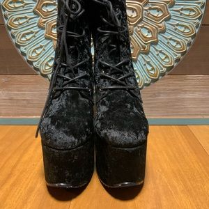 Kill star Hell-O platform velvet Bootie size 10